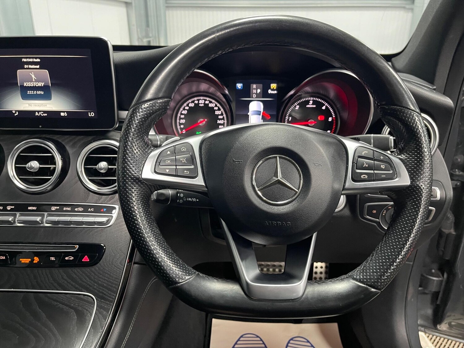 Used Mercedes-Benz GLC 2018 for sale - 77957900: Photo 38