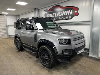 Used Land Rover Defender 2023 for sale - 79202334: Photo