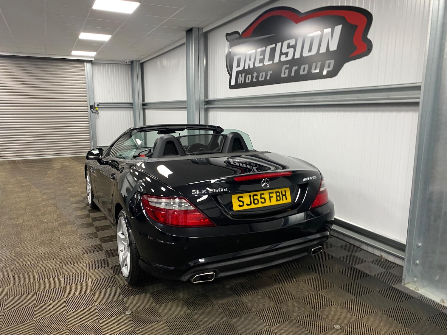 Used Mercedes-Benz SLK 2015 for sale - 77523644: Photo 14