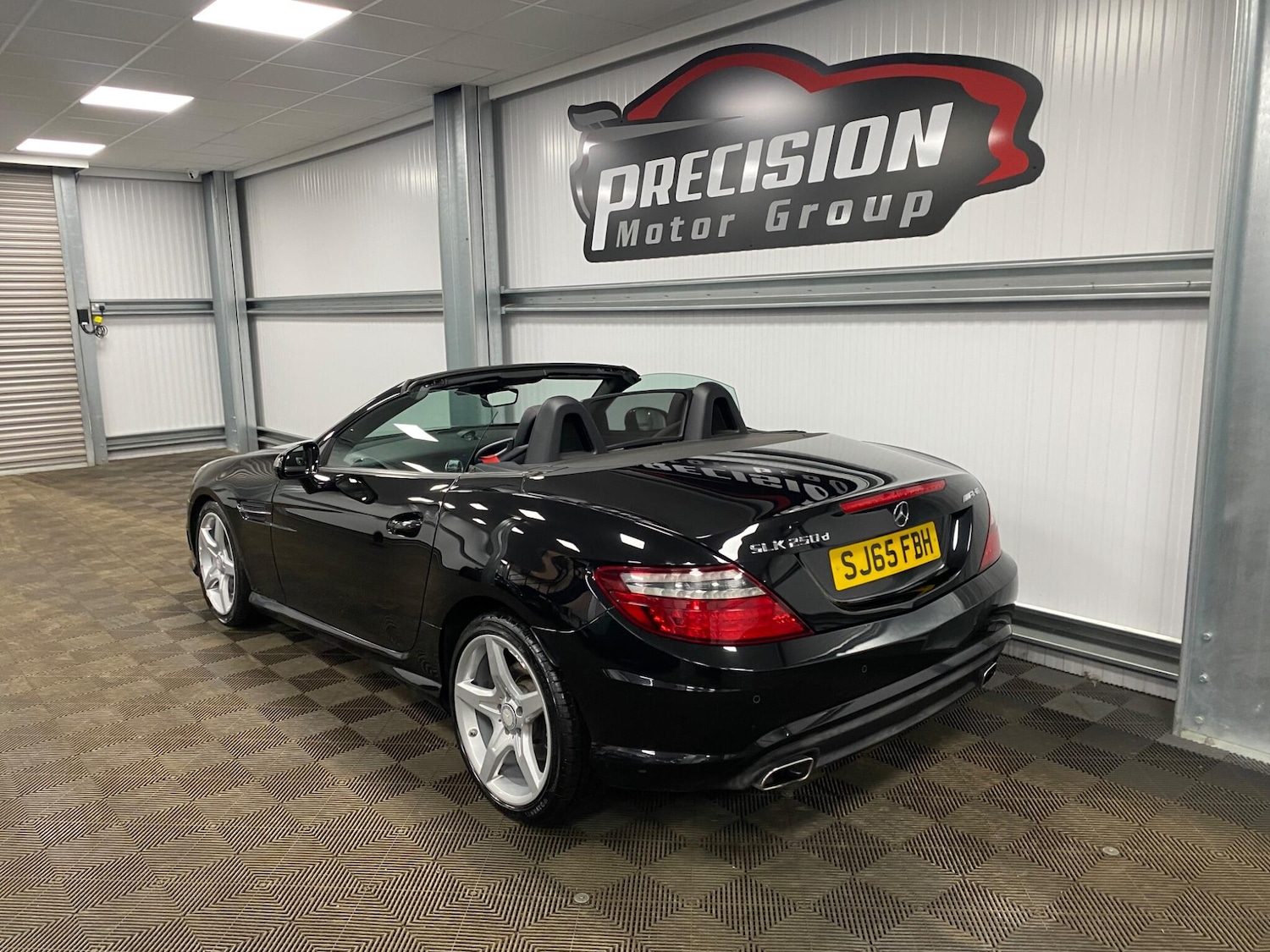 Used Mercedes-Benz SLK 2015 for sale - 77523644: Photo 15