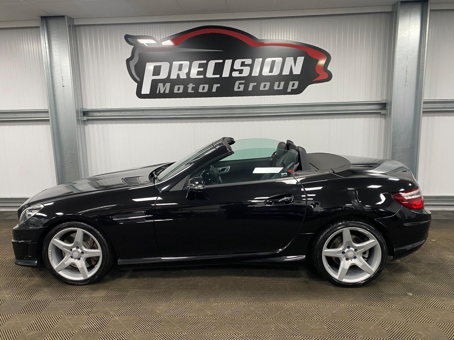 Used Mercedes-Benz SLK 2015 for sale - 77523644: Photo 17