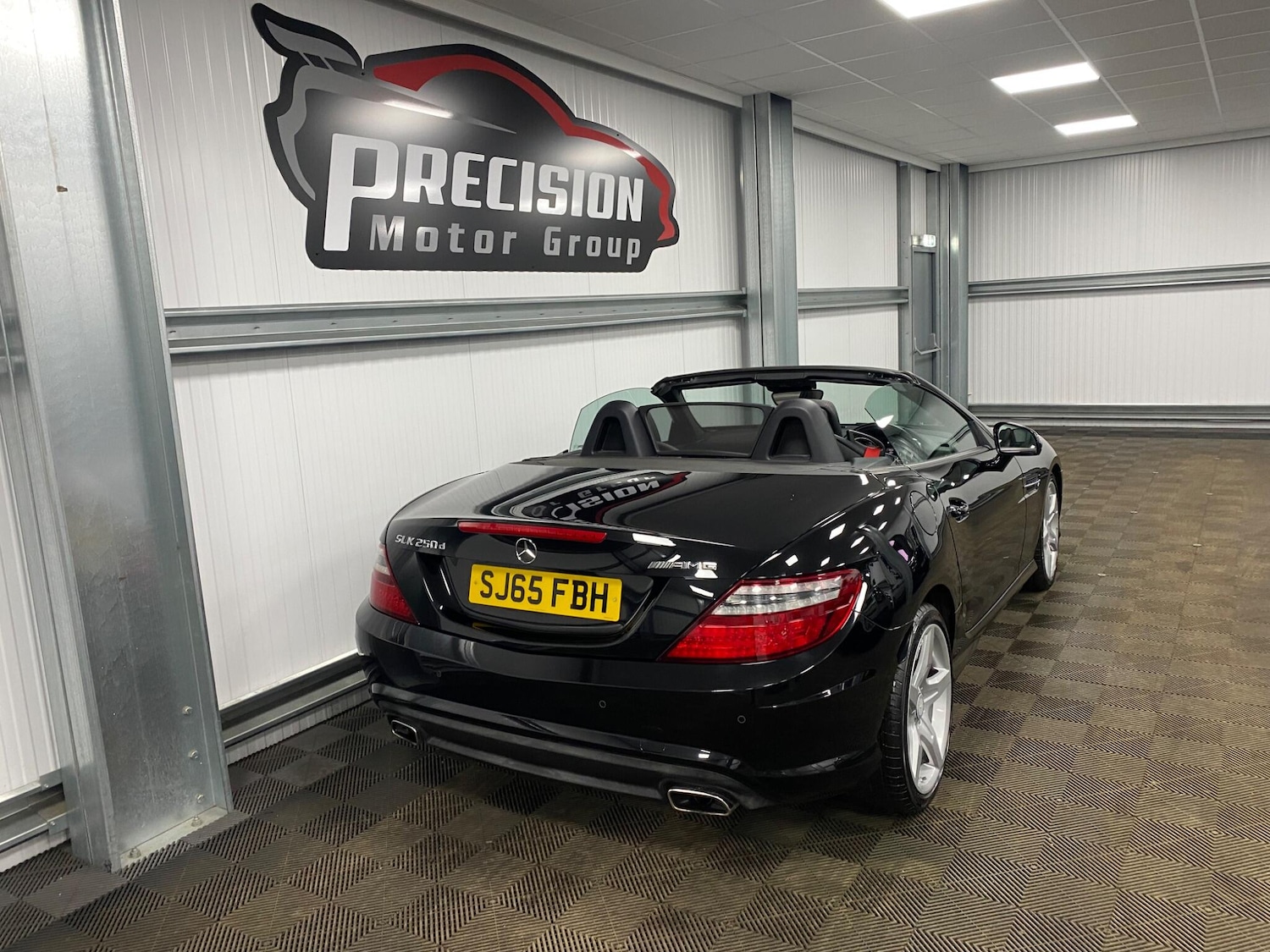 Used Mercedes-Benz SLK 2015 for sale - 77523644: Photo 26