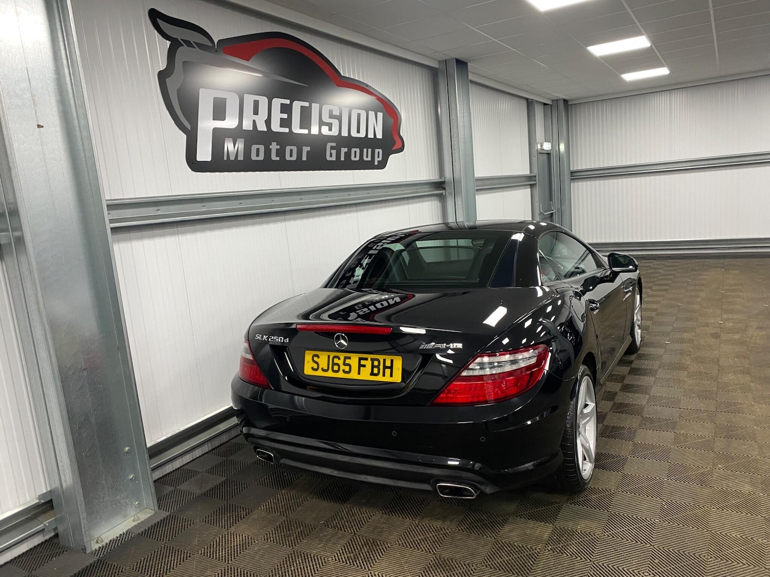 Used Mercedes-Benz SLK 2015 for sale - 77523644: Photo 28