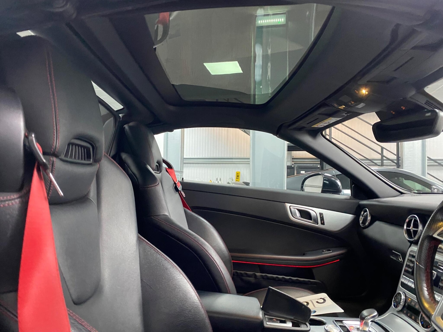 Used Mercedes-Benz SLK 2015 for sale - 77523644: Photo 33