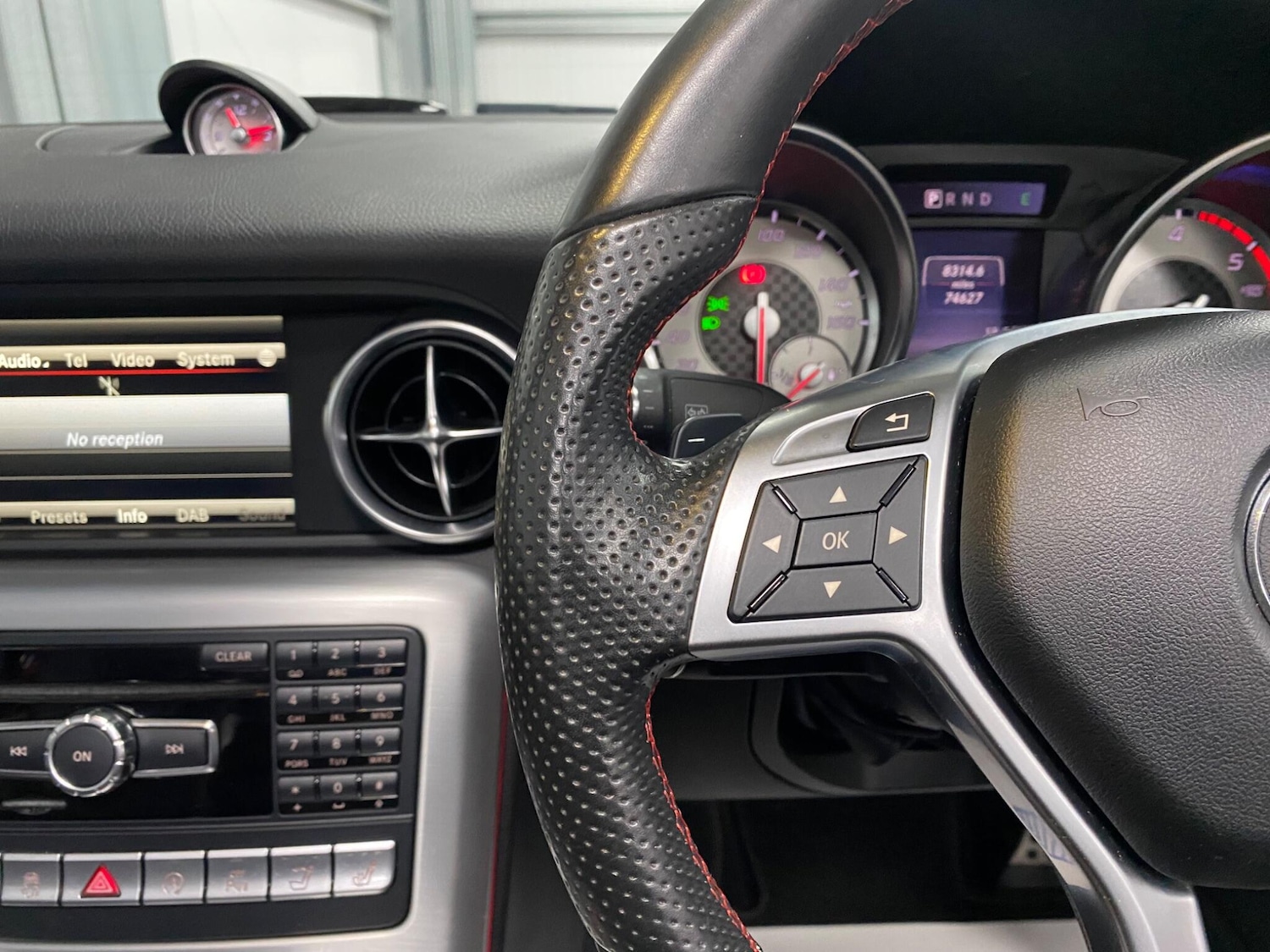 Used Mercedes-Benz SLK 2015 for sale - 77523644: Photo 35