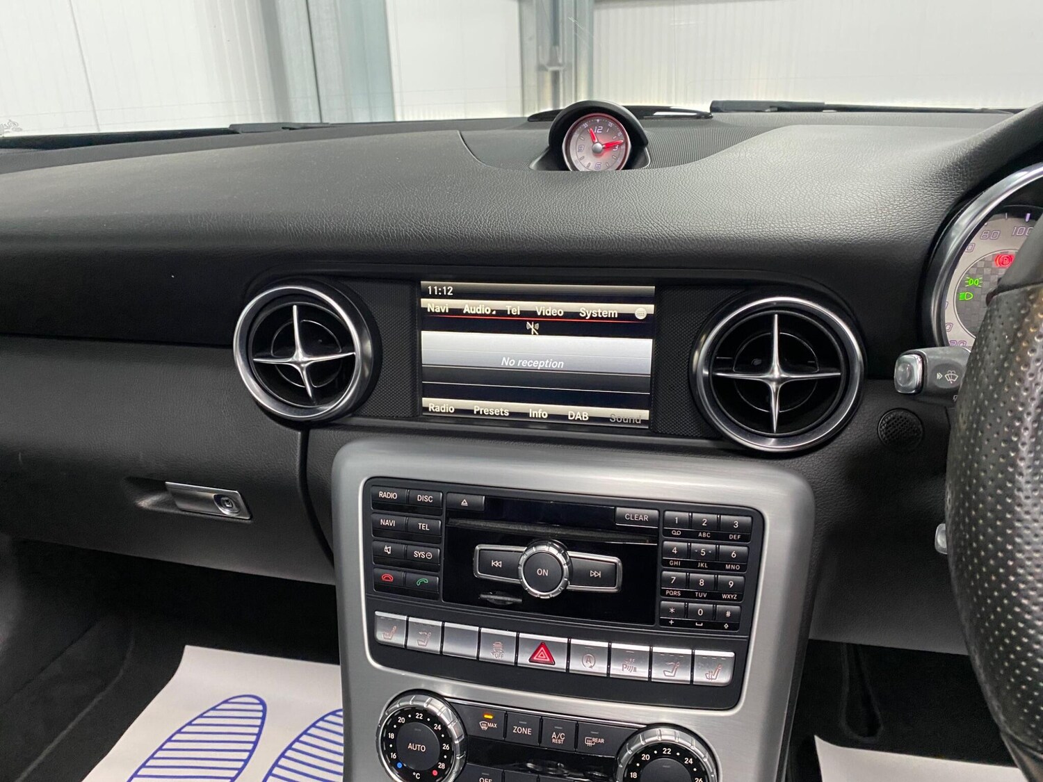 Used Mercedes-Benz SLK 2015 for sale - 77523644: Photo 37