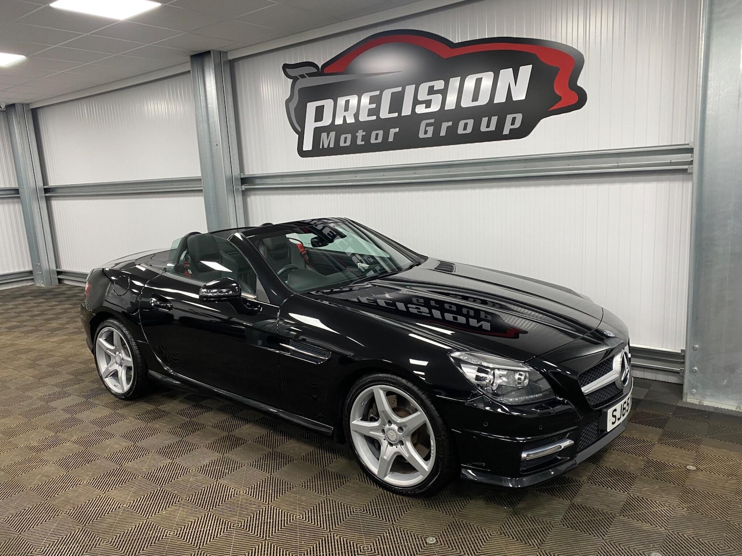 Used Mercedes-Benz SLK 2015 for sale - 77523644: Photo 4