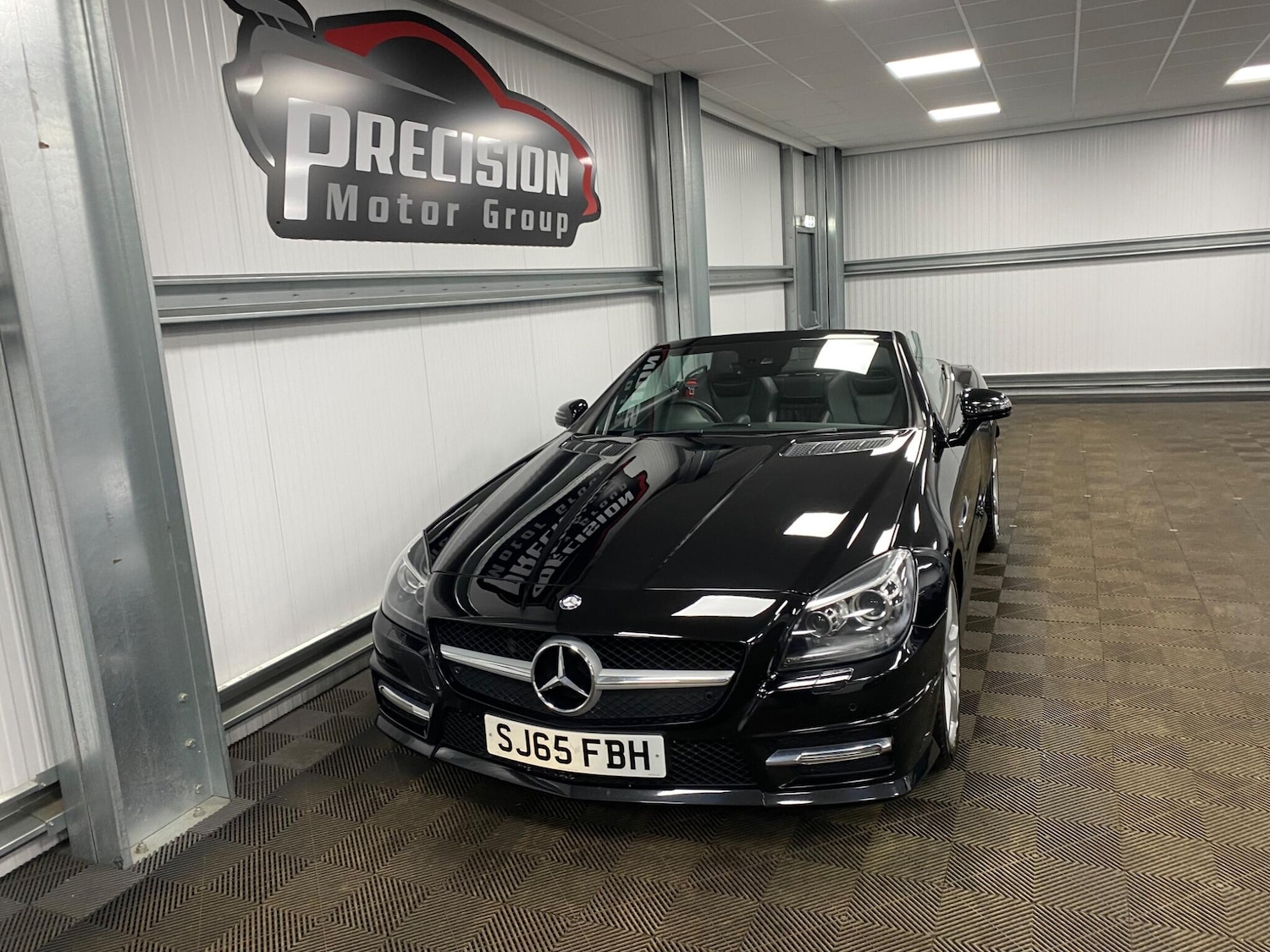 Used Mercedes-Benz SLK 2015 for sale - 77523644: Photo 5