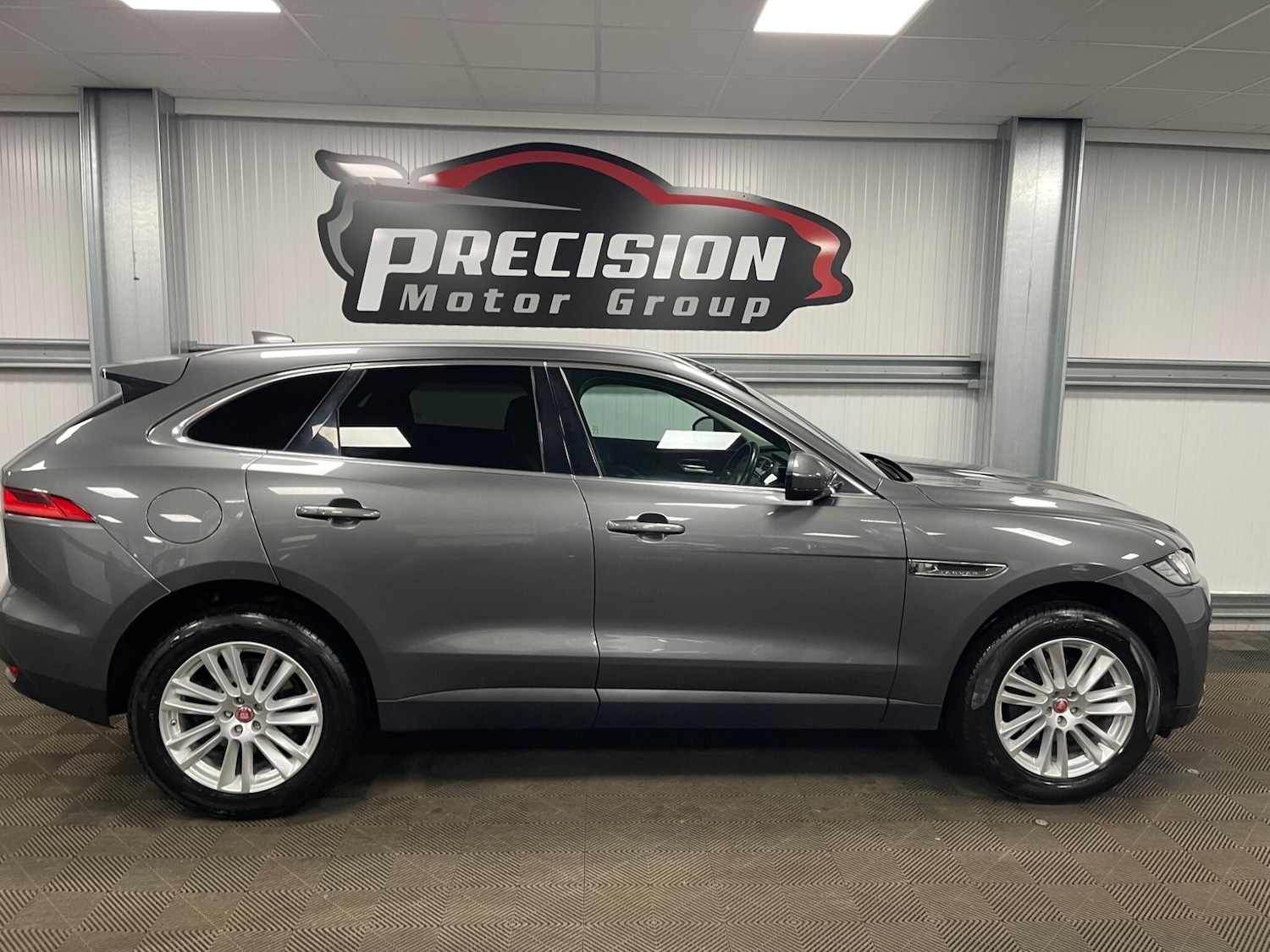 Used Jaguar F-Pace 2016 for sale - 78116451: Photo 28