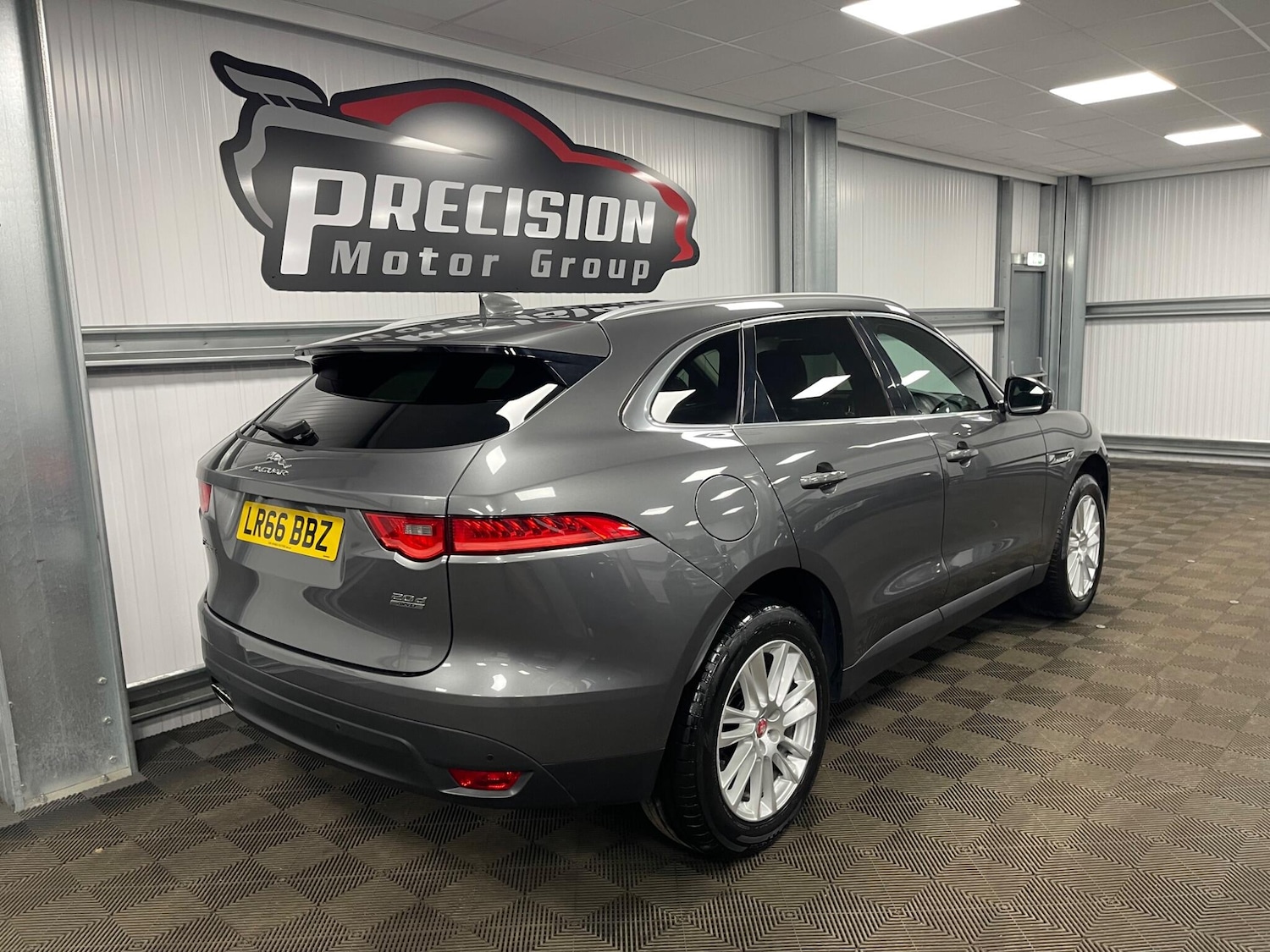 Used Jaguar F-Pace 2016 for sale - 78116451: Photo 31