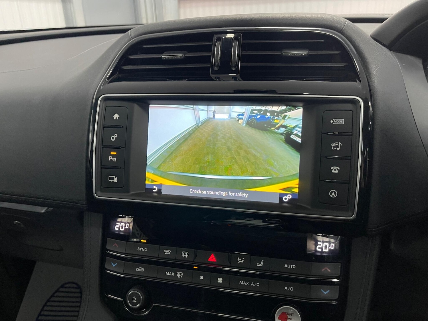 Used Jaguar F-Pace 2016 for sale - 78116451: Photo 40