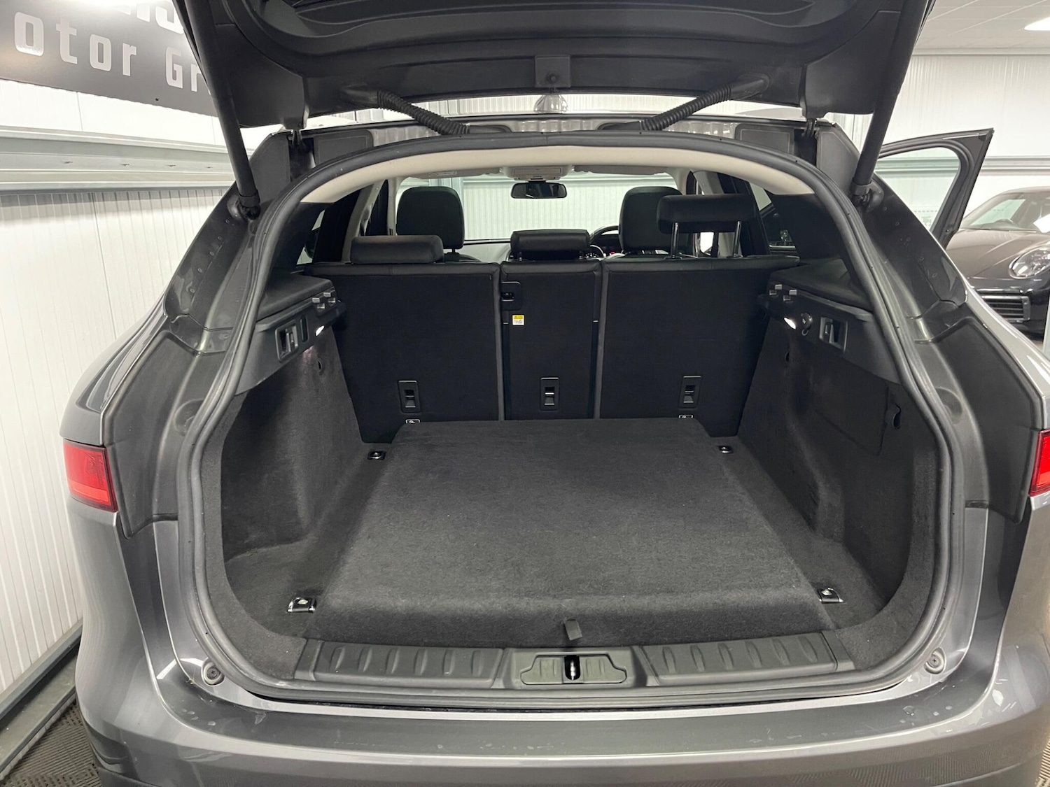 Used Jaguar F-Pace 2016 for sale - 78116451: Photo 52