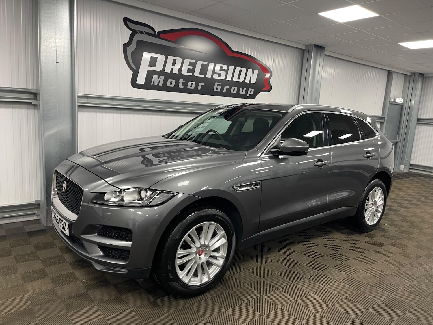Used Jaguar F-Pace 2016 for sale - 78116451: Photo 8