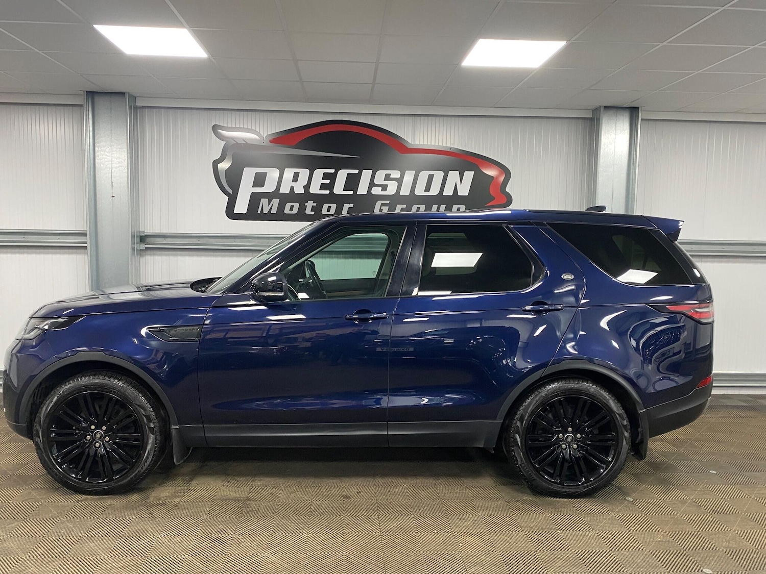 Used Land Rover Discovery 2017 for sale - 77144468: Photo 13