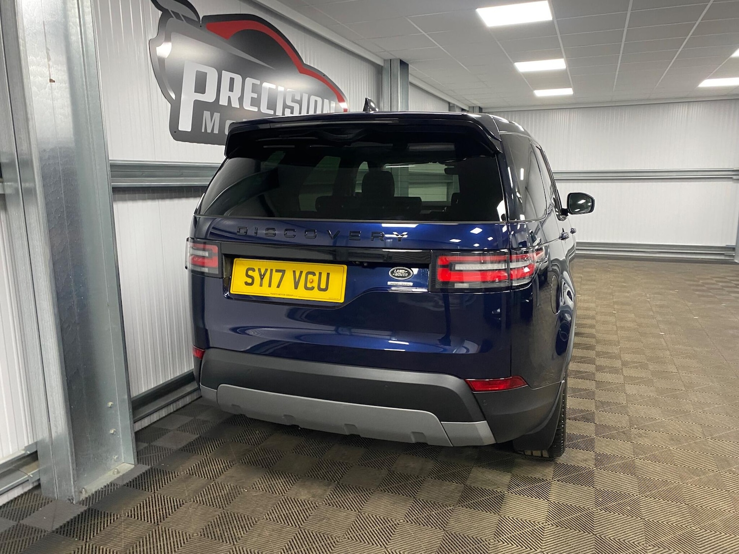 Used Land Rover Discovery 2017 for sale - 77144468: Photo 22