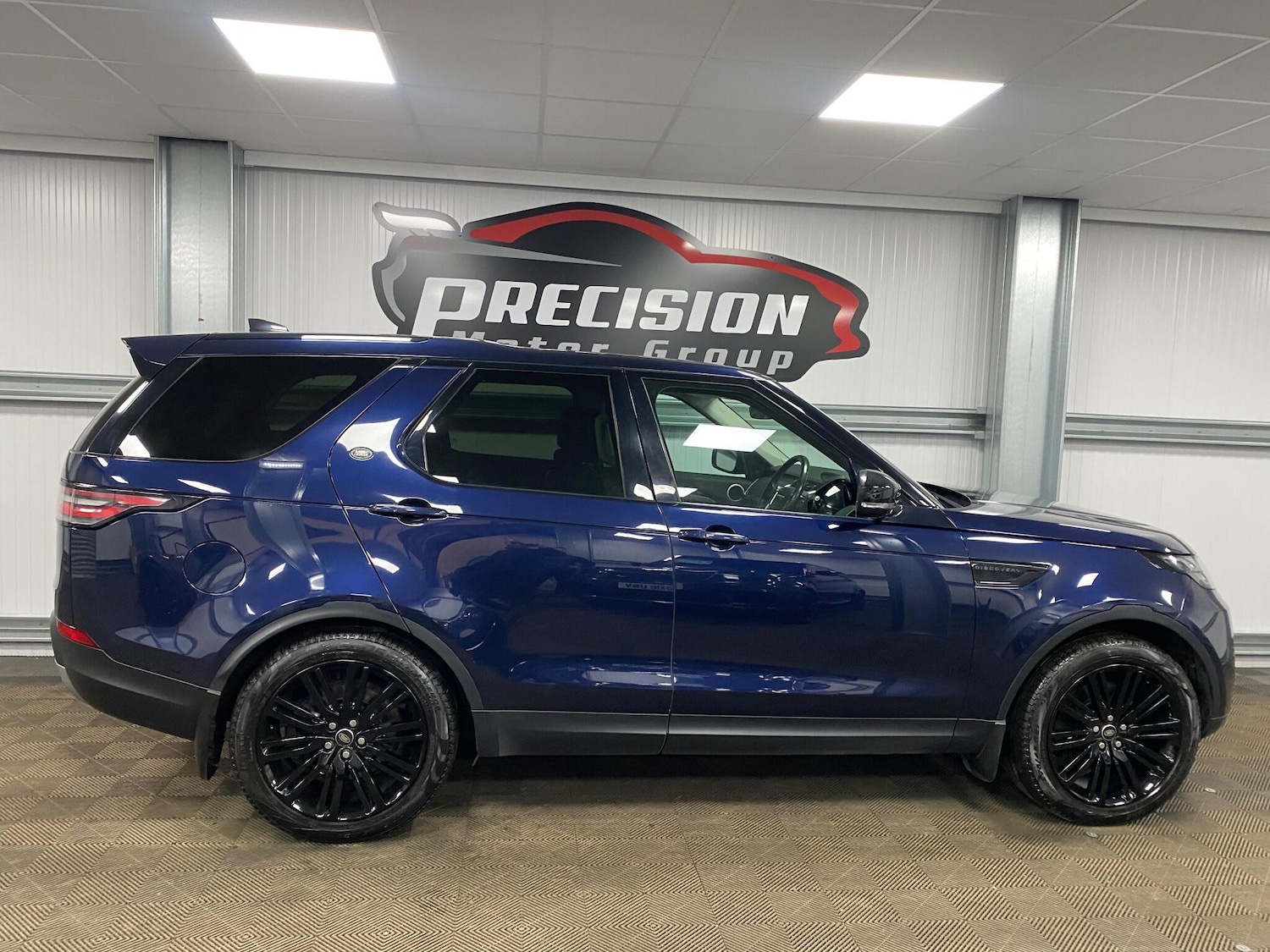 Used Land Rover Discovery 2017 for sale - 77144468: Photo 23