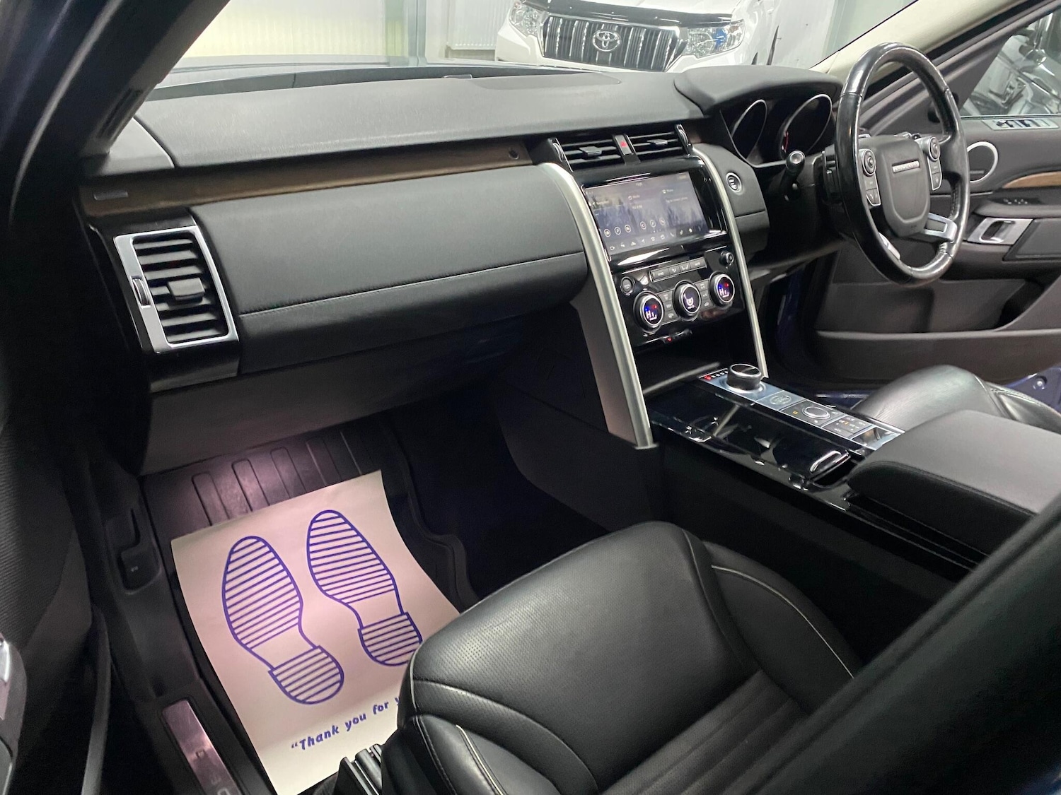 Used Land Rover Discovery 2017 for sale - 77144468: Photo 30