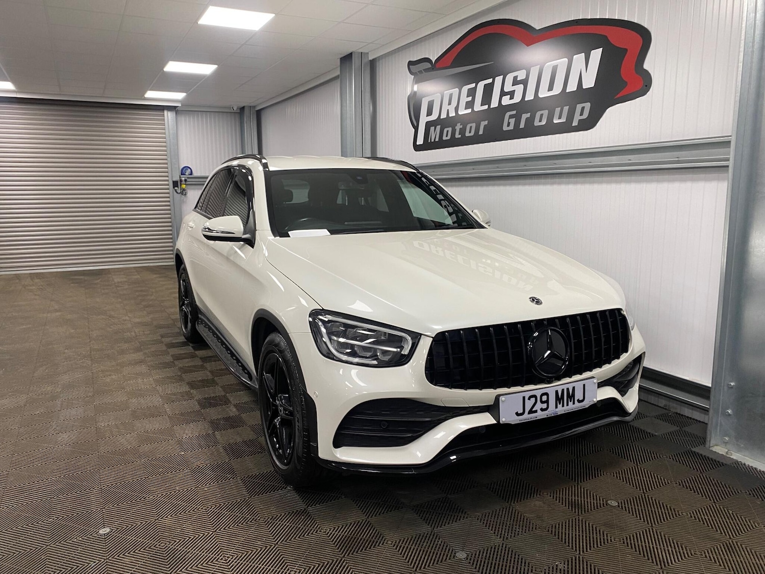 Used Mercedes-Benz GLC 2019 for sale - 76832102: Photo 2