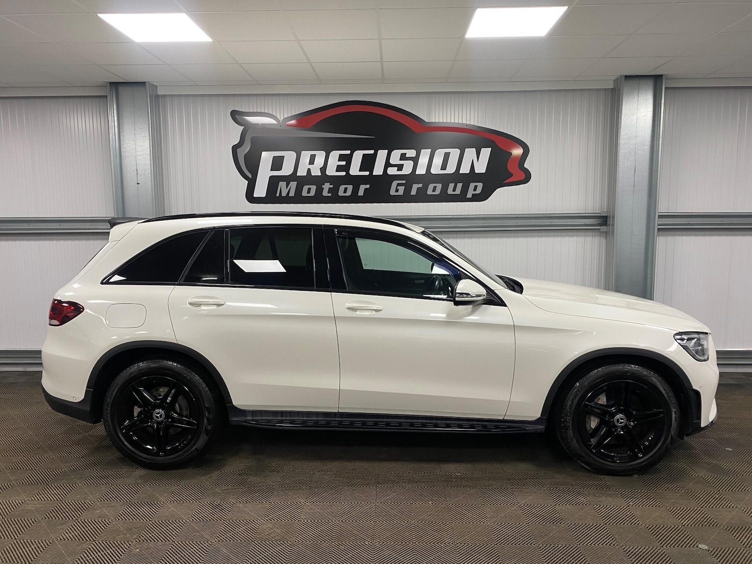 Used Mercedes-Benz GLC 2019 for sale - 76832102: Photo 28