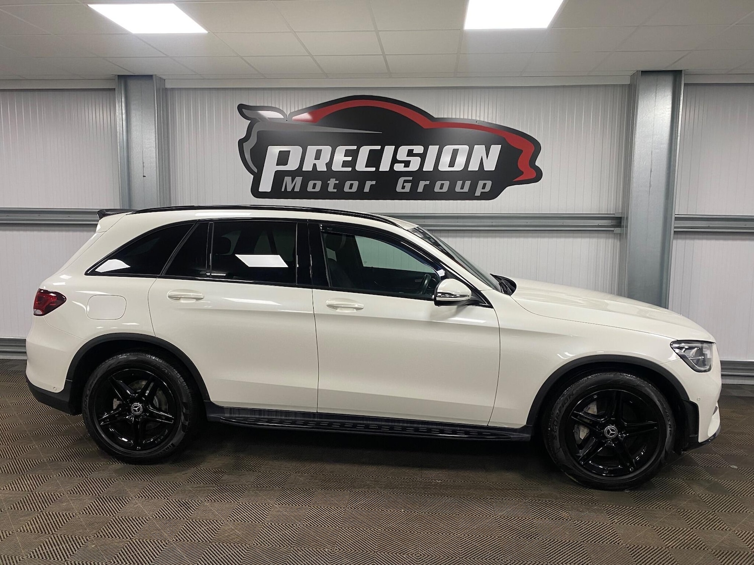 Used Mercedes-Benz GLC 2019 for sale - 76832102: Photo 29