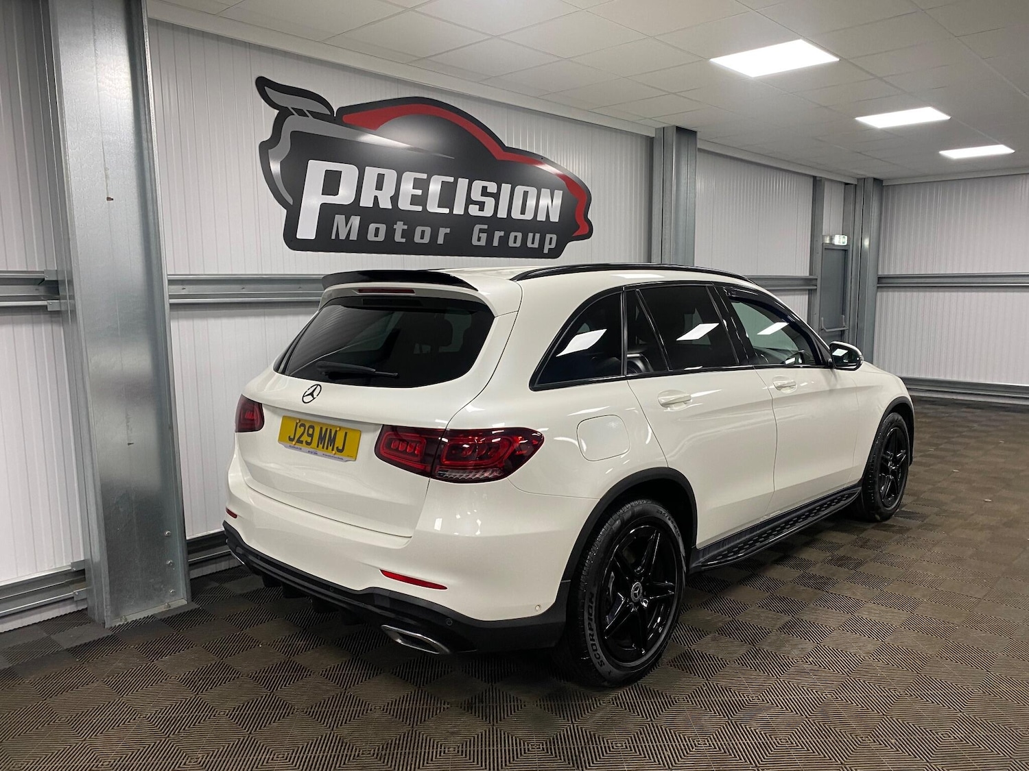Used Mercedes-Benz GLC 2019 for sale - 76832102: Photo 32