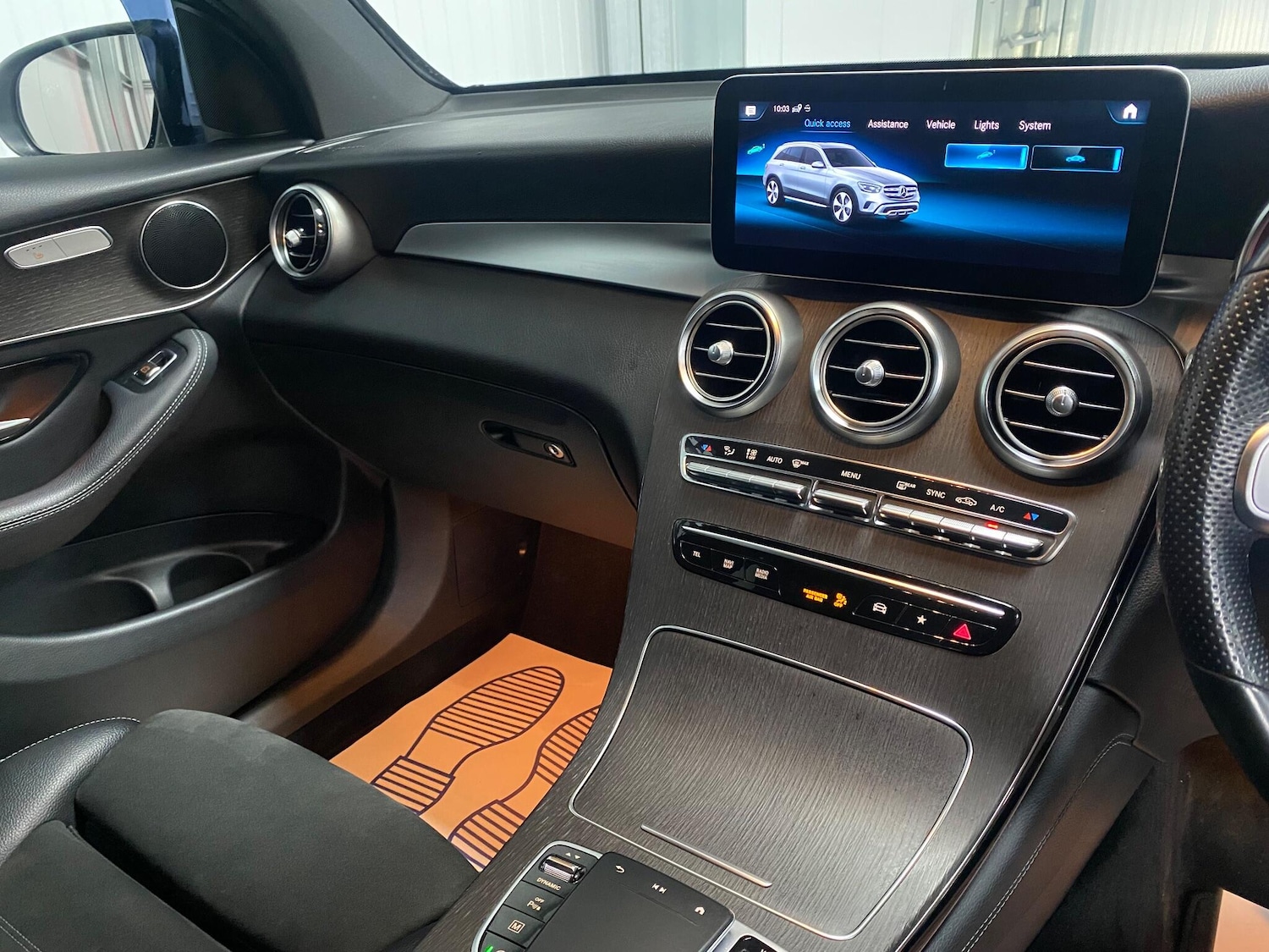 Used Mercedes-Benz GLC 2019 for sale - 76832102: Photo 39