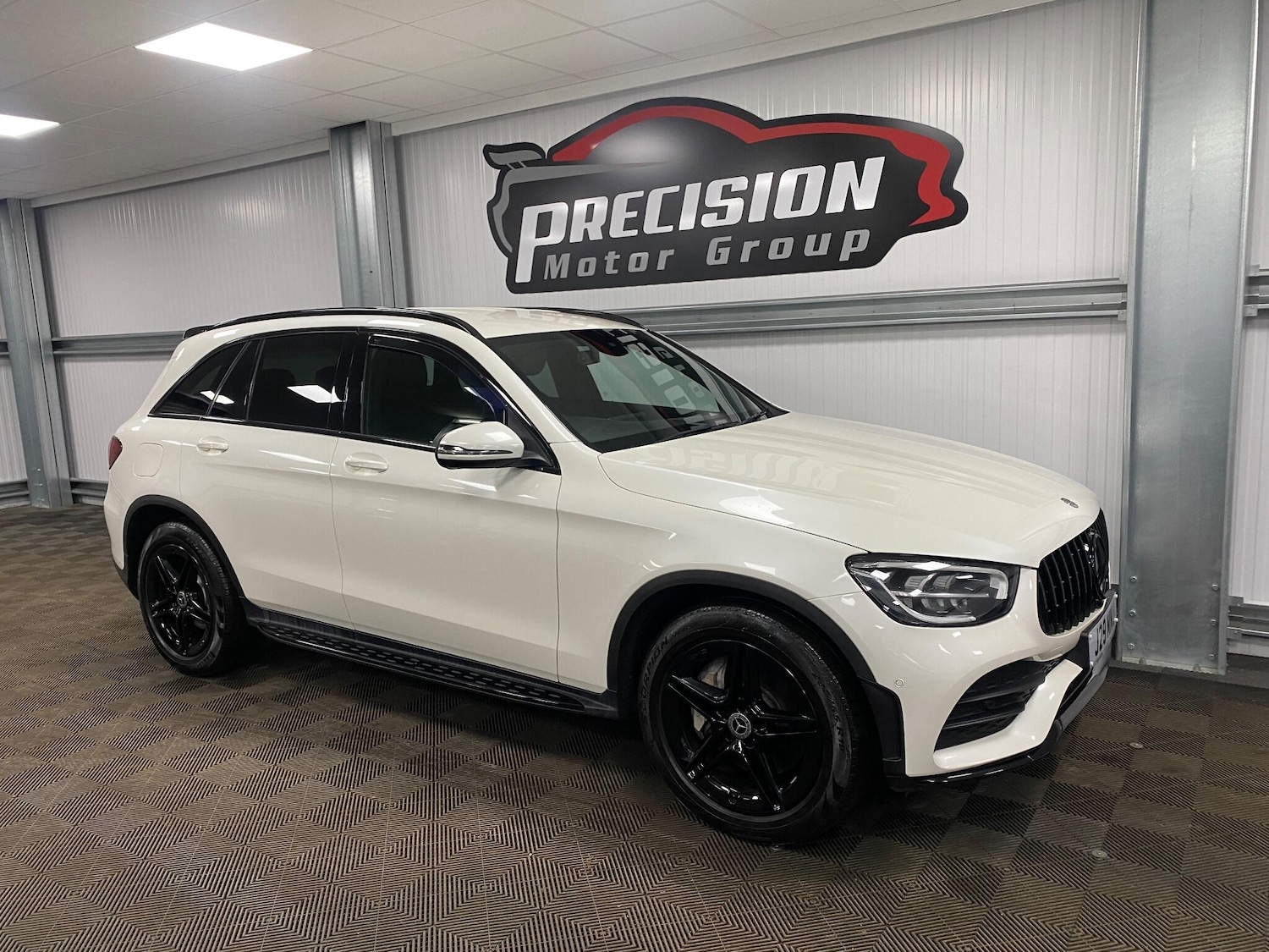 Used Mercedes-Benz GLC 2019 for sale - 76832102: Photo 4