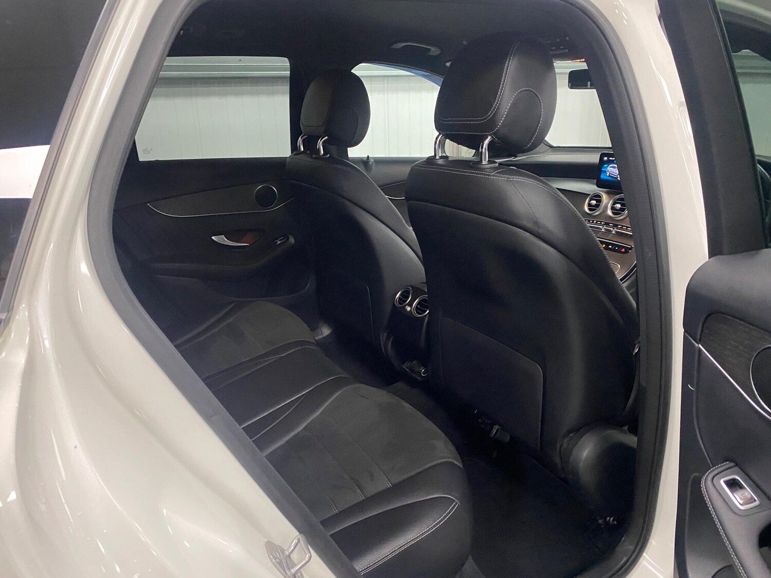 Used Mercedes-Benz GLC 2019 for sale - 76832102: Photo 41