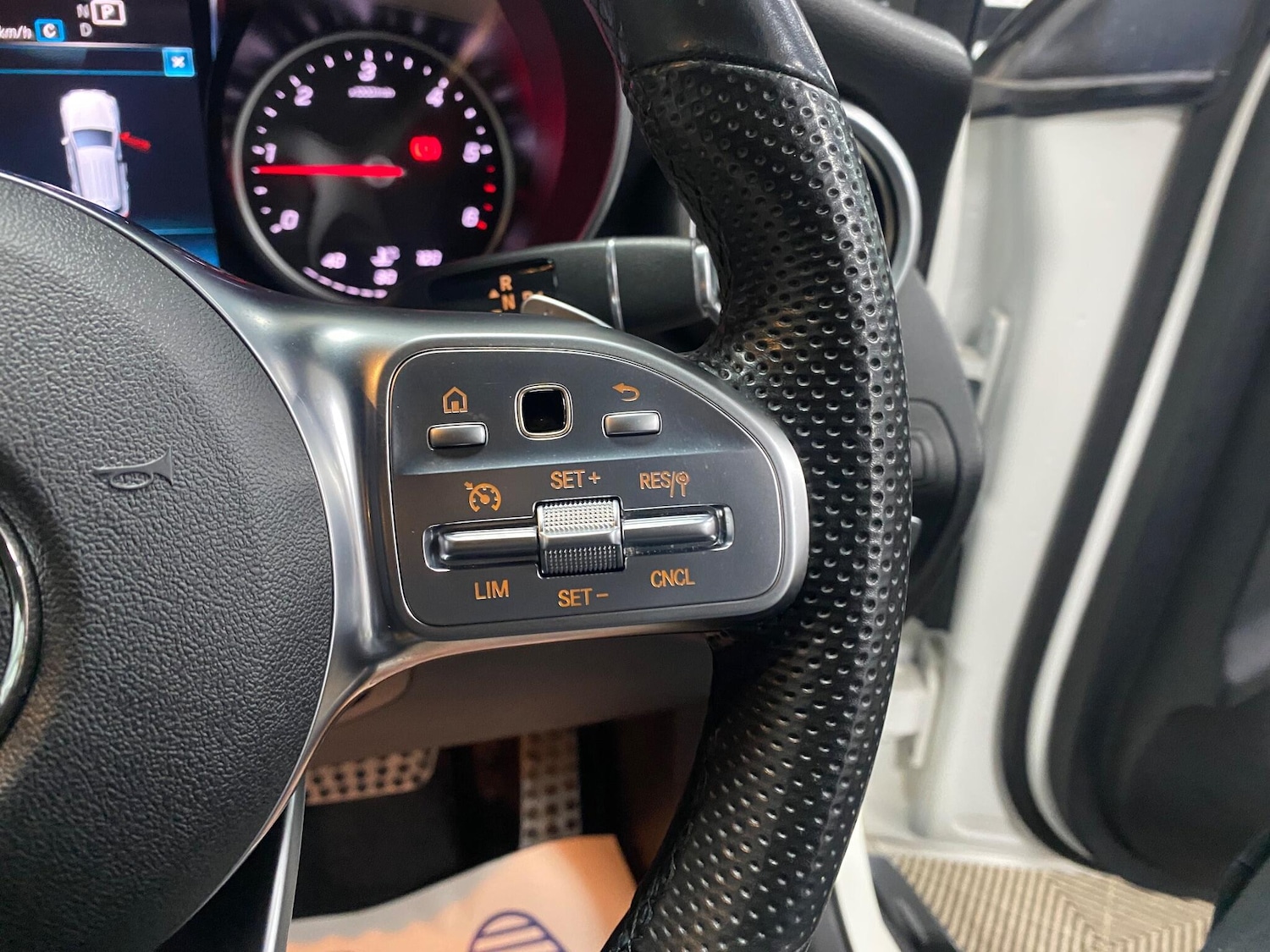 Used Mercedes-Benz GLC 2019 for sale - 76832102: Photo 43