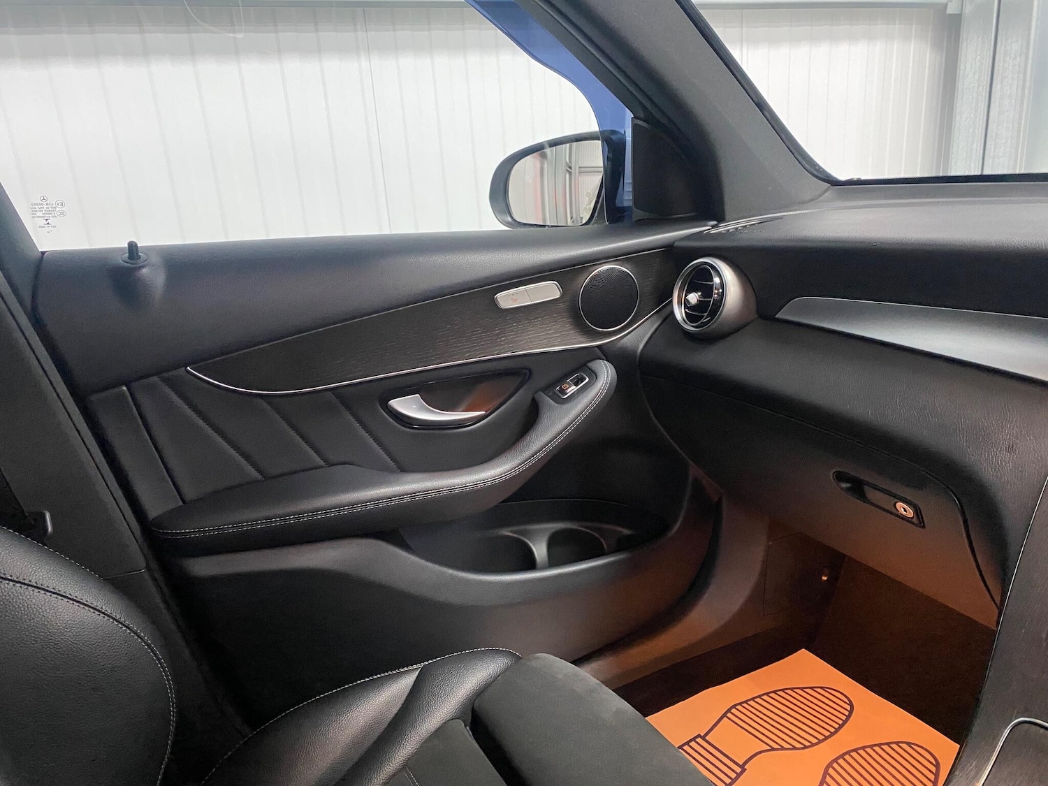 Used Mercedes-Benz GLC 2019 for sale - 76832102: Photo 45