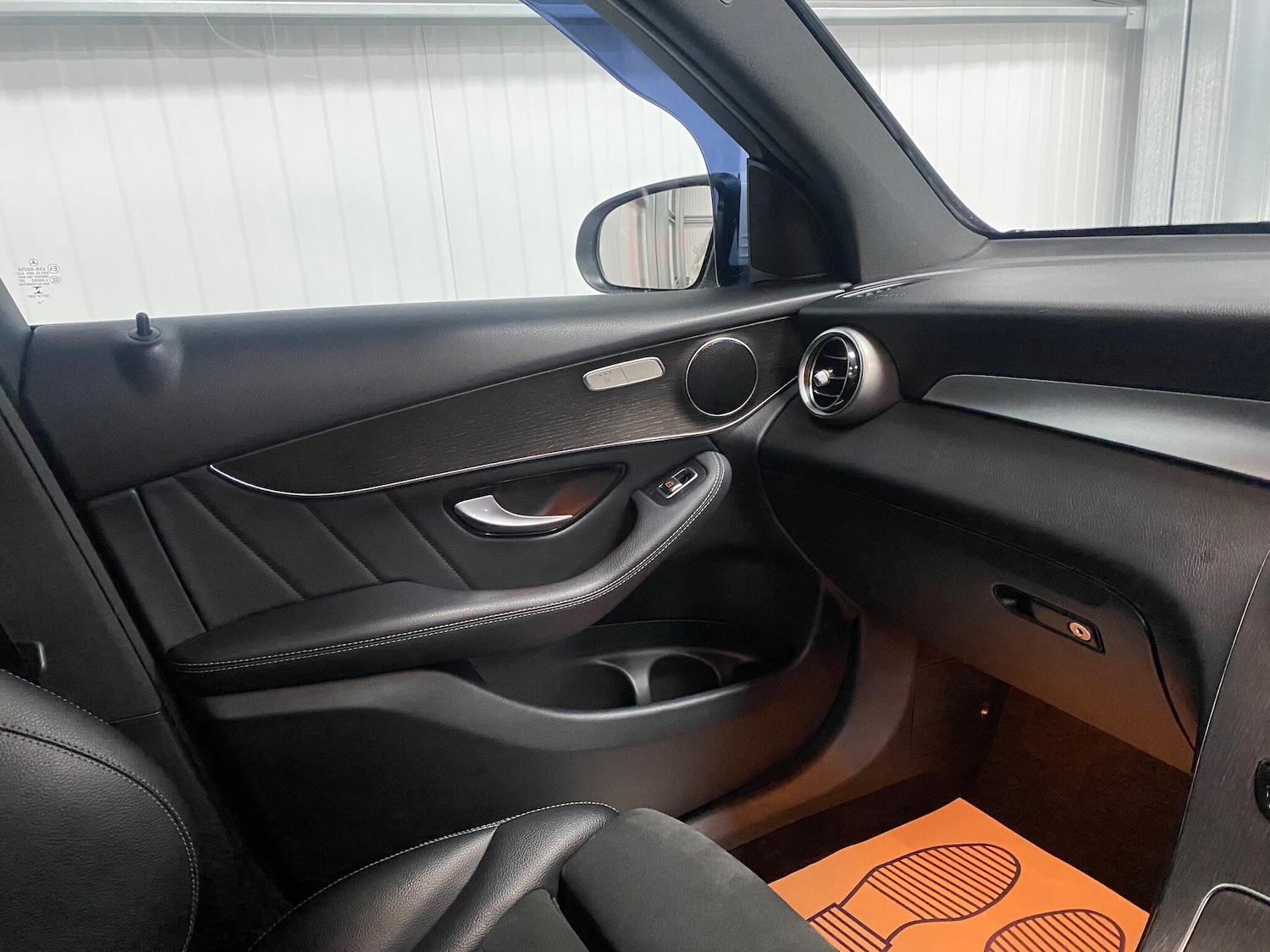 Used Mercedes-Benz GLC 2019 for sale - 76832102: Photo 46