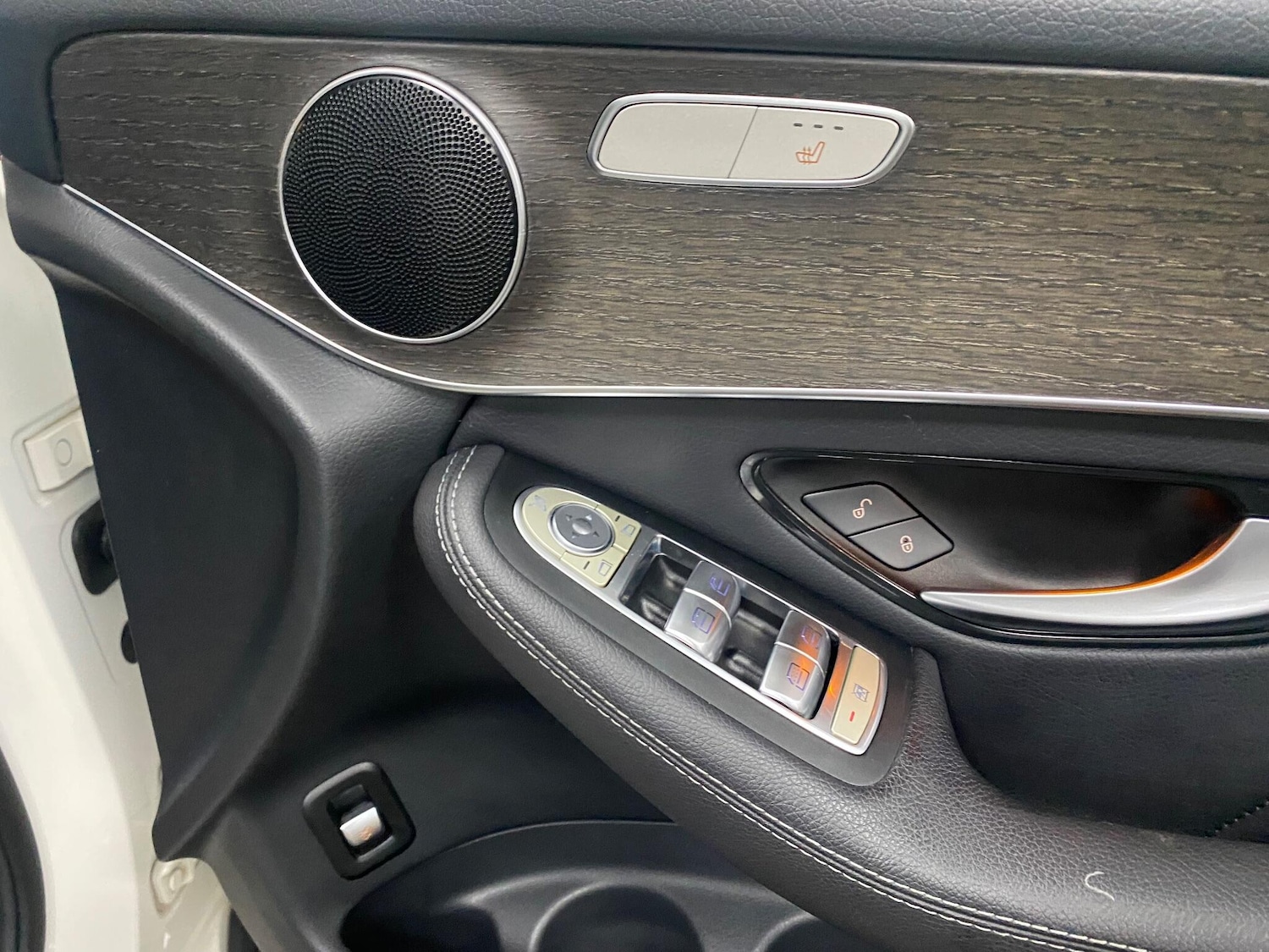 Used Mercedes-Benz GLC 2019 for sale - 76832102: Photo 48