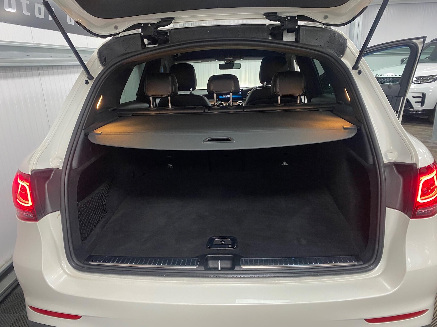 Used Mercedes-Benz GLC 2019 for sale - 76832102: Photo 51