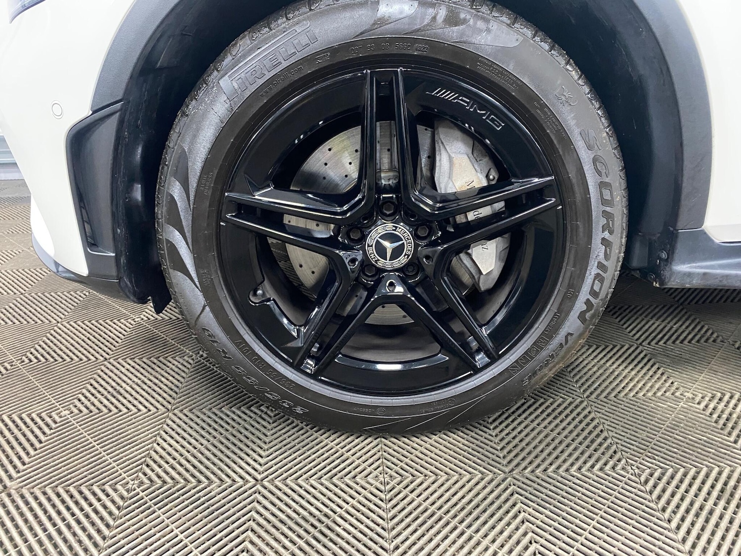 Used Mercedes-Benz GLC 2019 for sale - 76832102: Photo 53