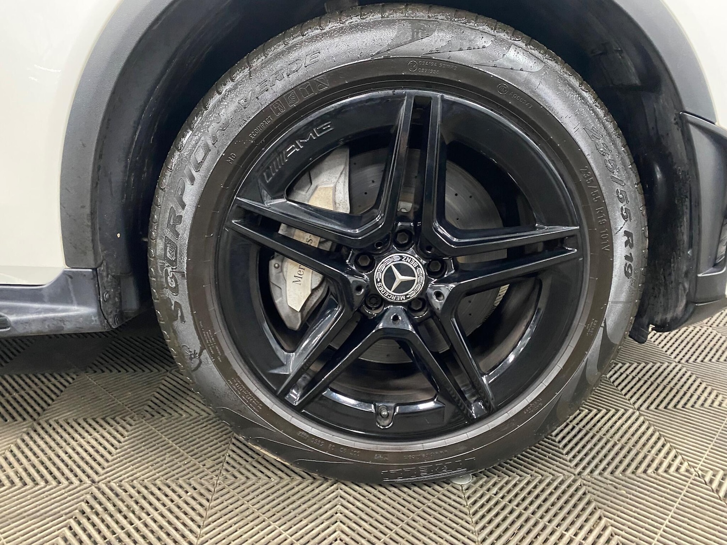 Used Mercedes-Benz GLC 2019 for sale - 76832102: Photo 54