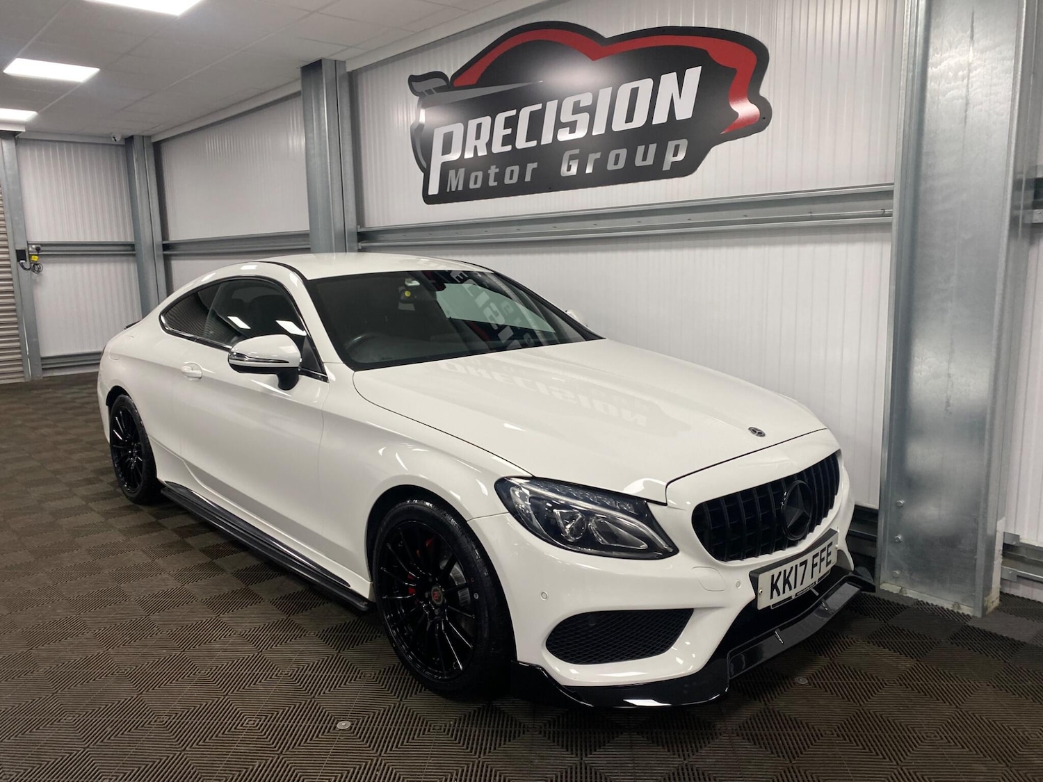 Used Mercedes-Benz C Class 2017 for sale - 76360741: Photo 2