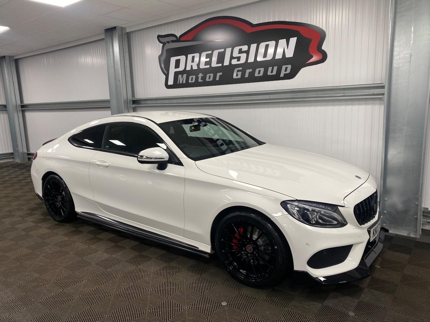 Used Mercedes-Benz C Class 2017 for sale - 76360741: Photo 4