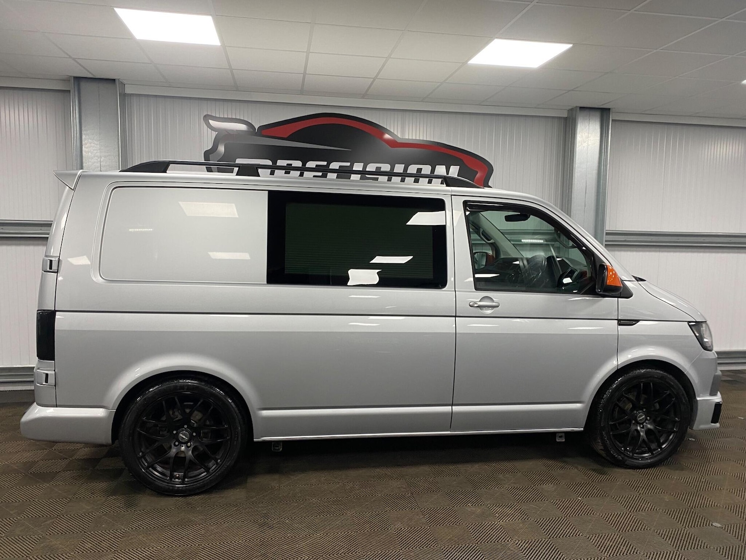 Used Volkswagen Transporter for sale - 77192007: Photo 24
