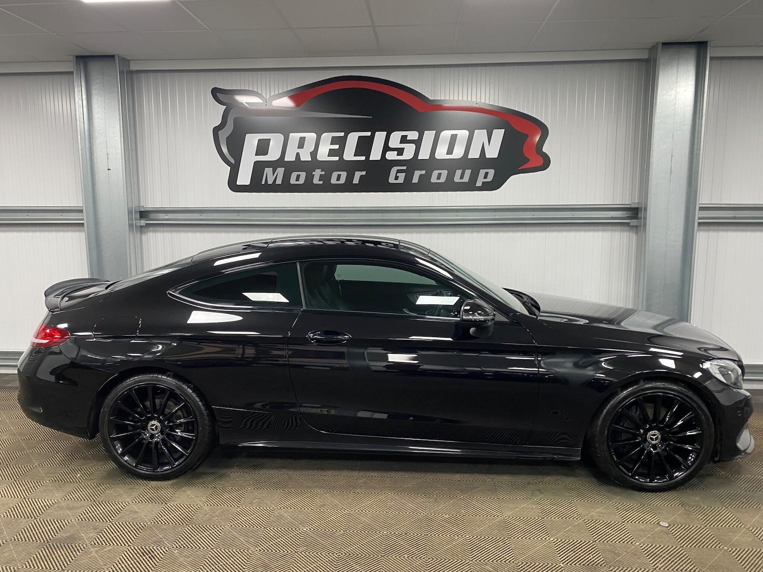 Used Mercedes-Benz C Class 2017 for sale - 76926786: Photo 28