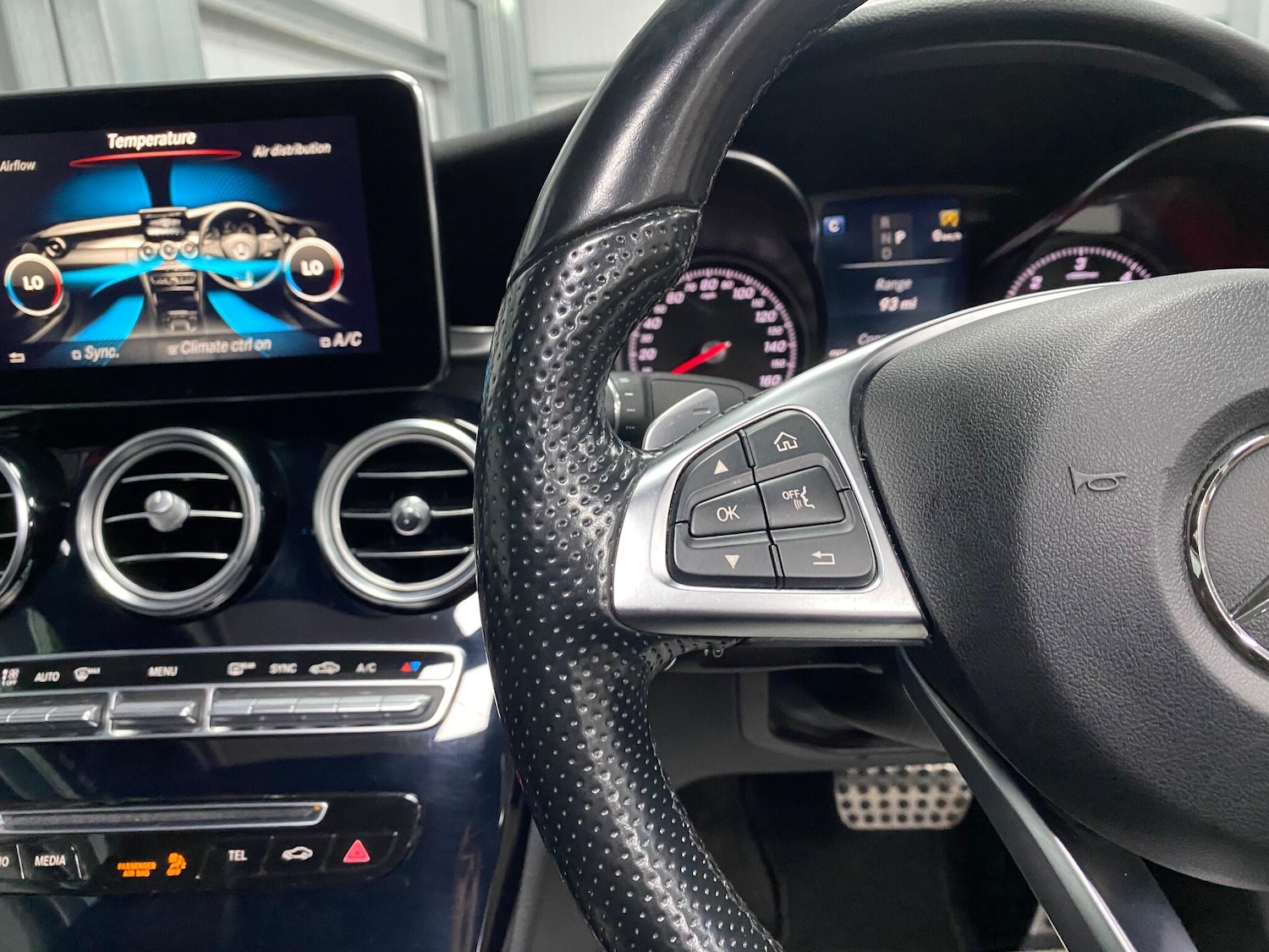 Used Mercedes-Benz C Class 2017 for sale - 76926786: Photo 40