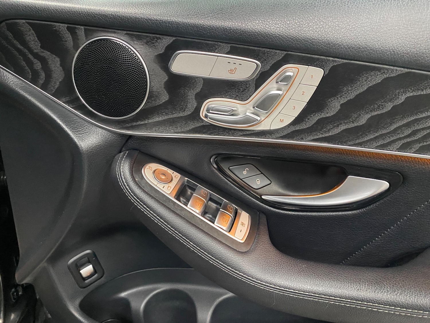 Used Mercedes-Benz GLC 2018 for sale - 77331747: Photo 35