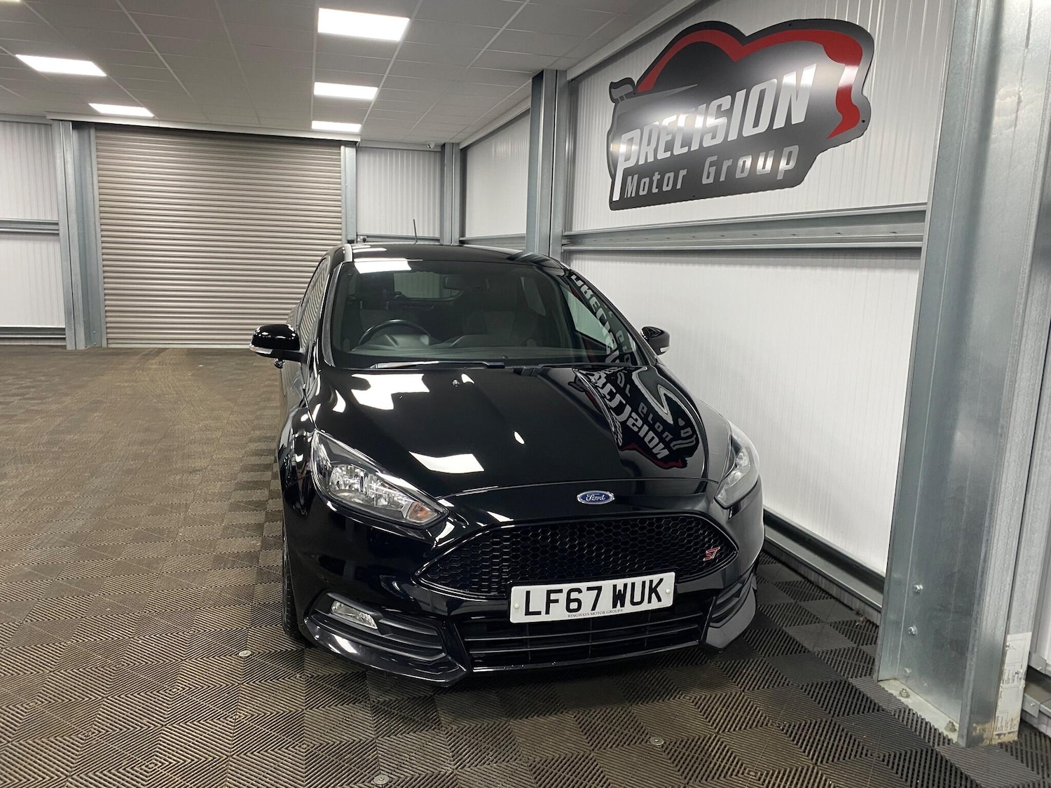 Used Ford Focus 2017 for sale - 76727425: Photo 2