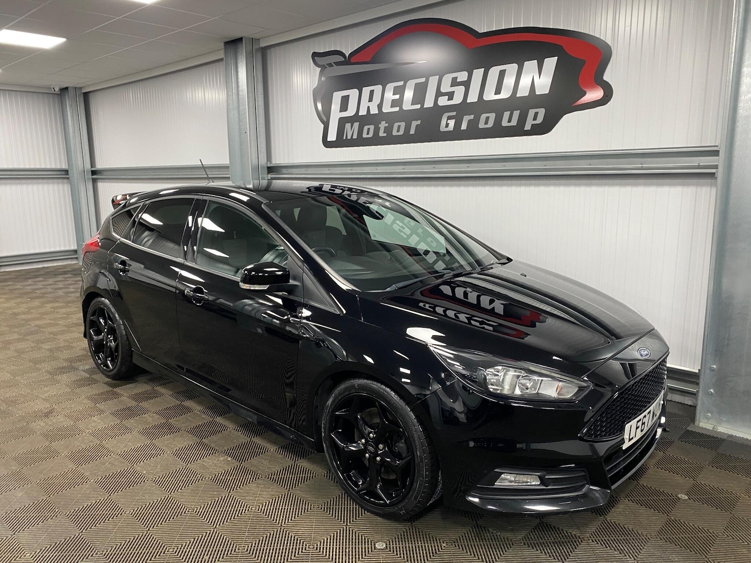 Used Ford Focus 2017 for sale - 76727425: Photo 3