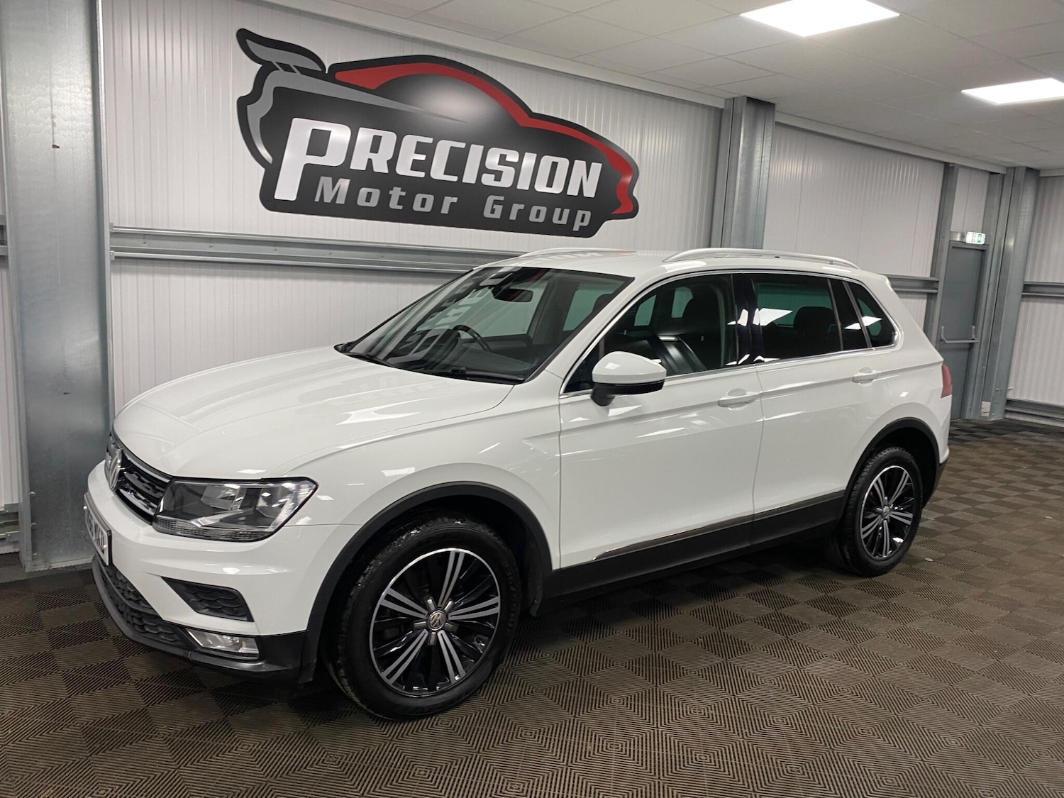 Used Volkswagen Tiguan 2016 for sale - 76995863: Photo 8