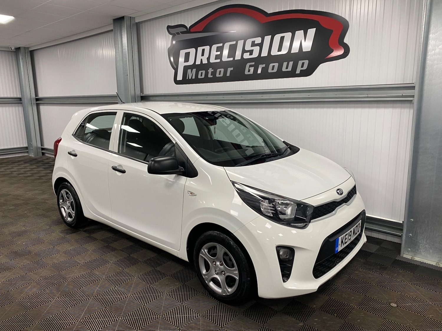 Used Kia Picanto 2019 for sale - 76991360: Photo 2