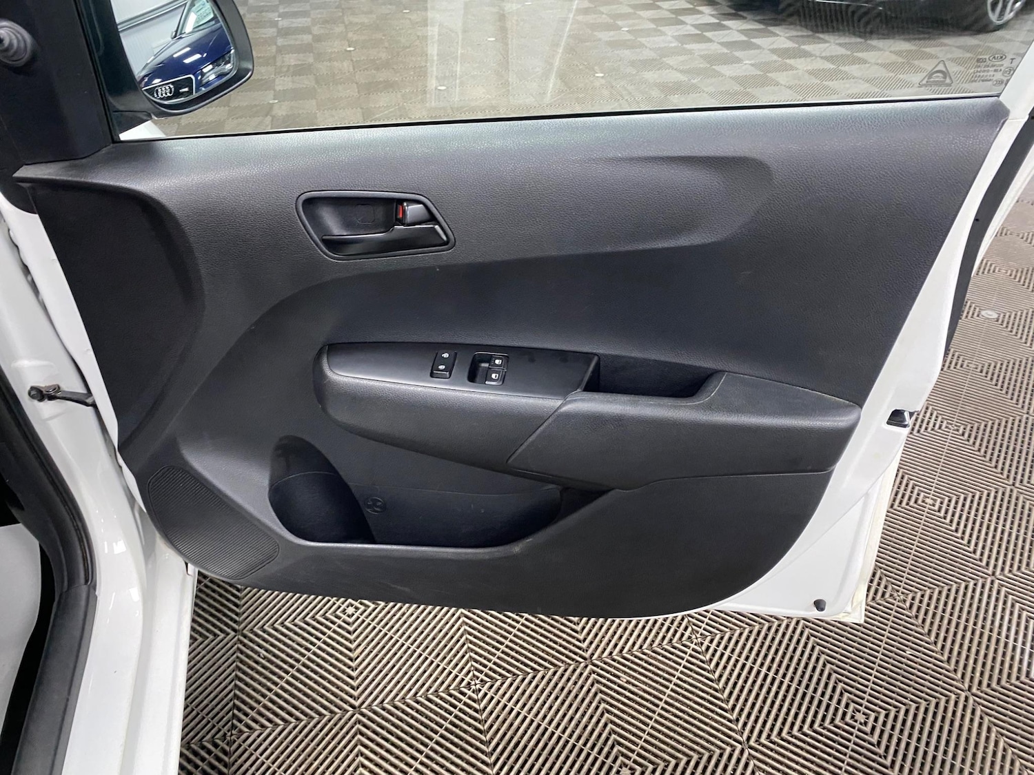 Used Kia Picanto 2019 for sale - 76991360: Photo 37