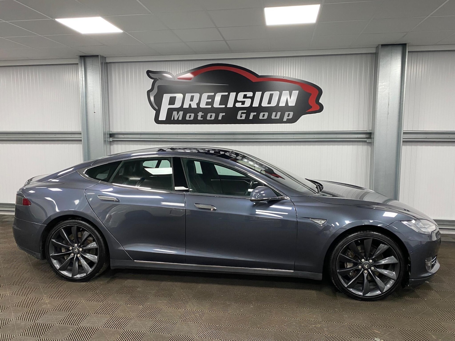 Used Tesla Model S 2015 for sale - 76174687: Photo 24