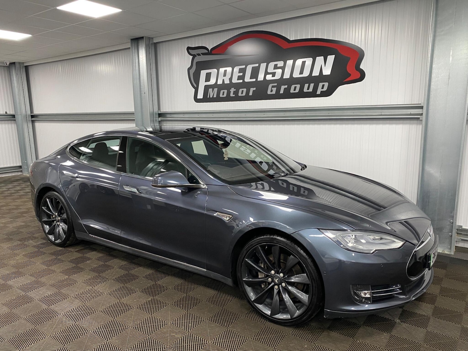Used Tesla Model S 2015 for sale - 76174687: Photo 3