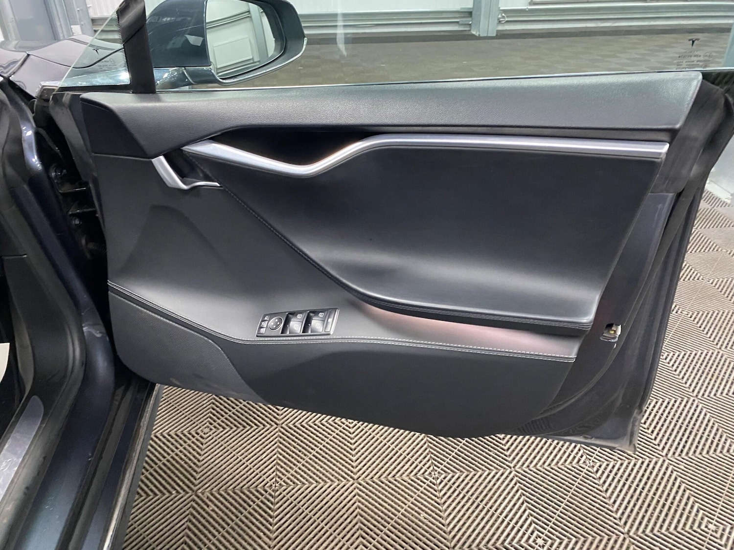 Used Tesla Model S 2015 for sale - 76174687: Photo 40