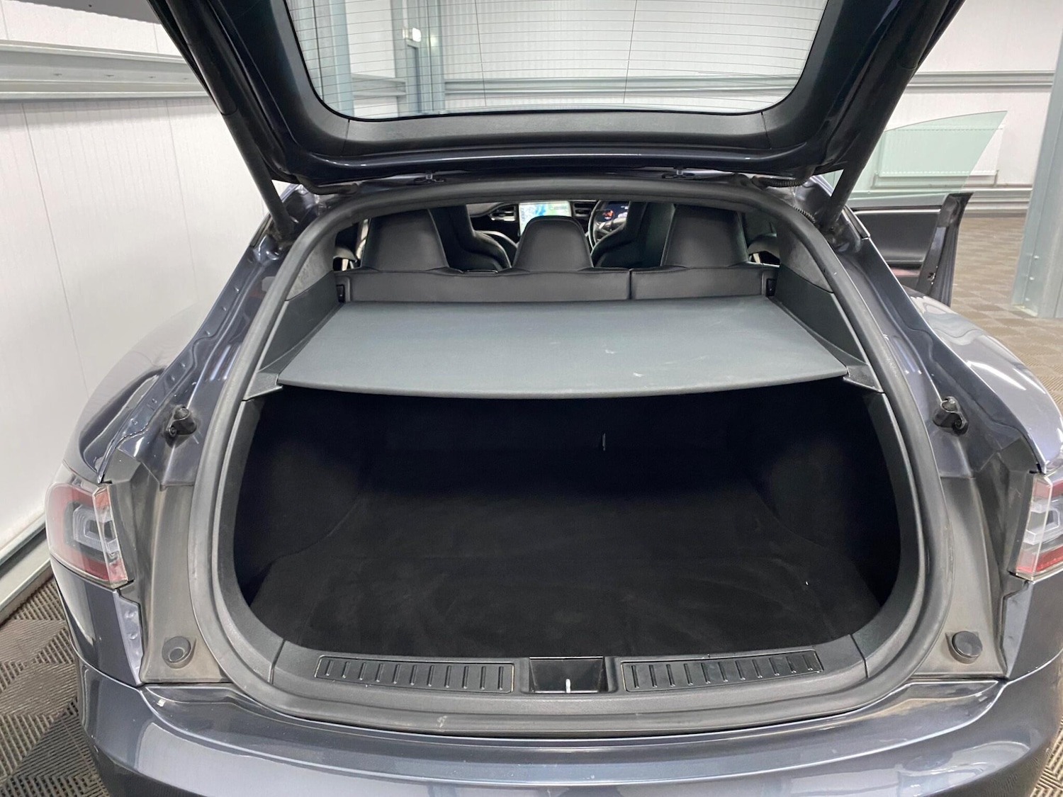 Used Tesla Model S 2015 for sale - 76174687: Photo 46